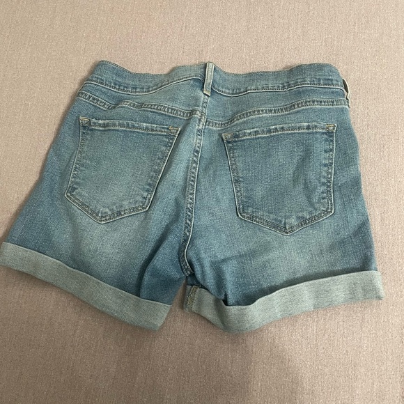 Old Navy shorts - Picture 2 of 3